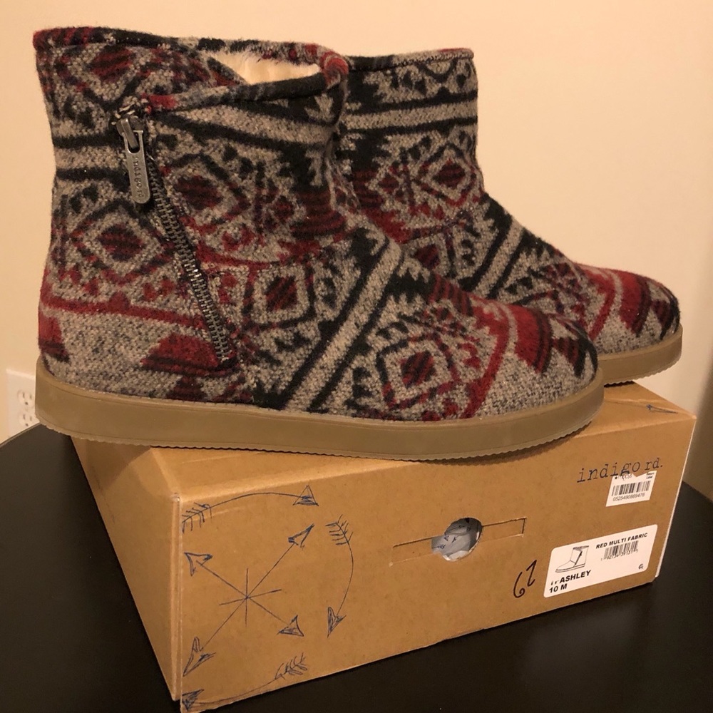 Indigo Rd Aztec Print Boot (Ashley) size 10
